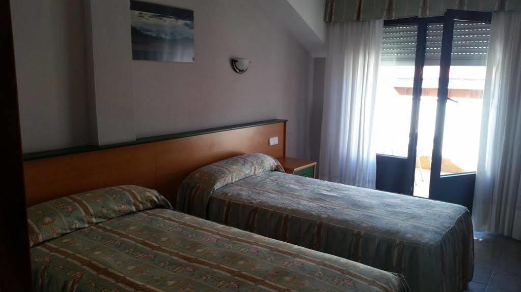 Hotel Bemon Playa Somo Exterior photo